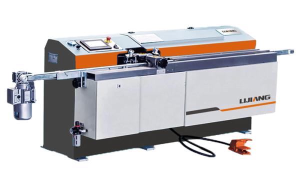 Automatic Butyl Extruder